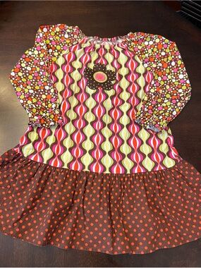 Baxter & Beatrice Girls Long Sleeve Floral Appliqué Top in Brown & Pink